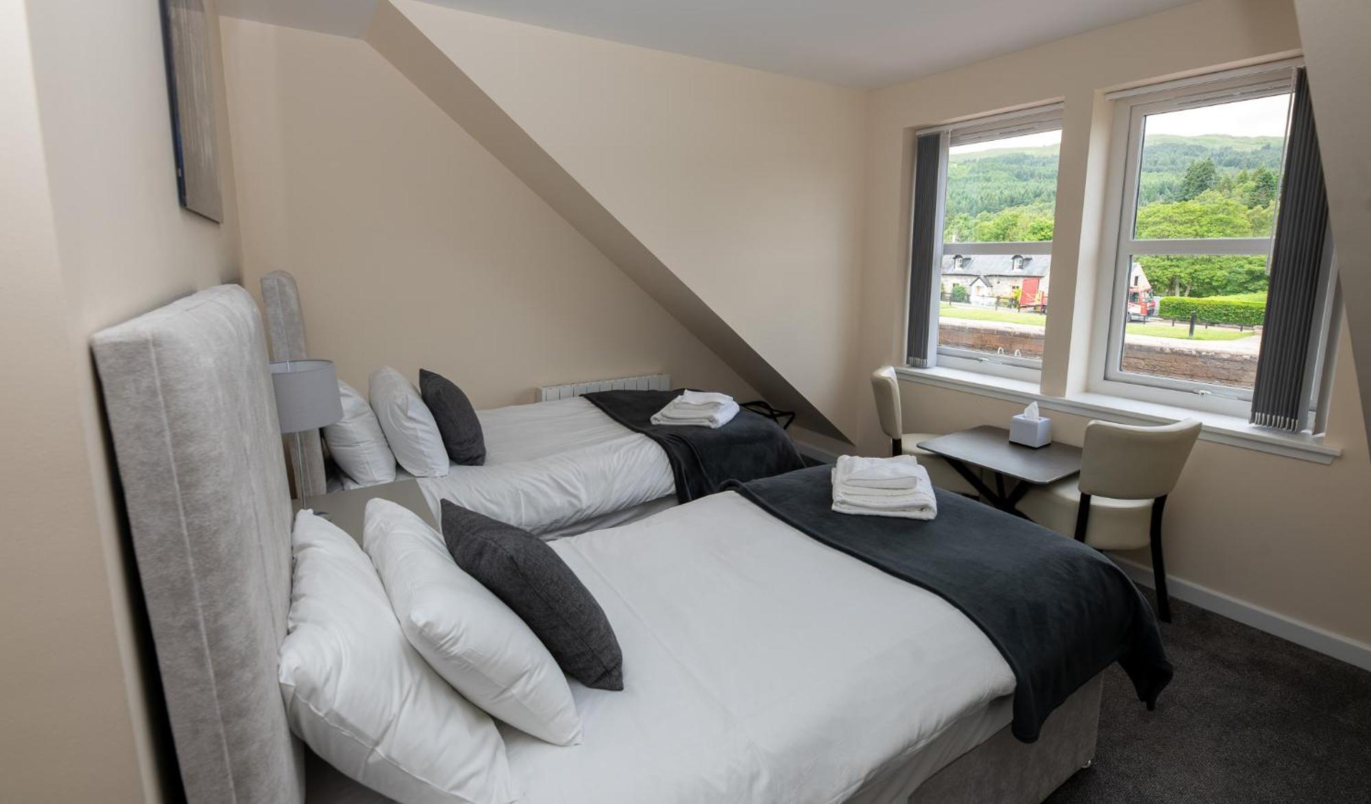 Loch Ness Gate House Hotel Fort Augustus Exterior foto